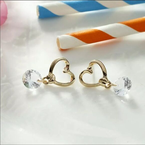 The Love Heart Crystal Drop Dangle Earrings - Picture 5 of 6